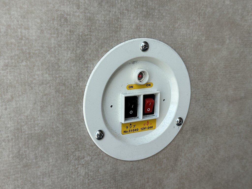 創業以来多くのトラックなどの業務用車両や乗用車の車検・点検・整備・板金・塗装を行ってます！！創業３０年以上の実績と、経験豊富なスタッフが対応いたします。|いすゞ エルフ TRG-NLR85AN(2WD)の写真15