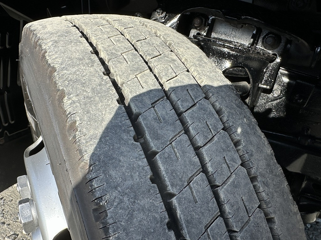 創業以来多くのトラックなどの業務用車両や乗用車の車検・点検・整備・板金・塗装を行ってます！！創業３０年以上の実績と、経験豊富なスタッフが対応いたします。|いすゞ エルフ TRG-NLR85AN(2WD)の写真18