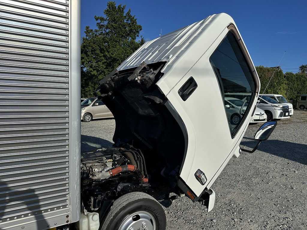 創業以来多くのトラックなどの業務用車両や乗用車の車検・点検・整備・板金・塗装を行ってます！！創業３０年以上の実績と、経験豊富なスタッフが対応いたします。|いすゞ エルフ TRG-NLR85AN(2WD)の写真32