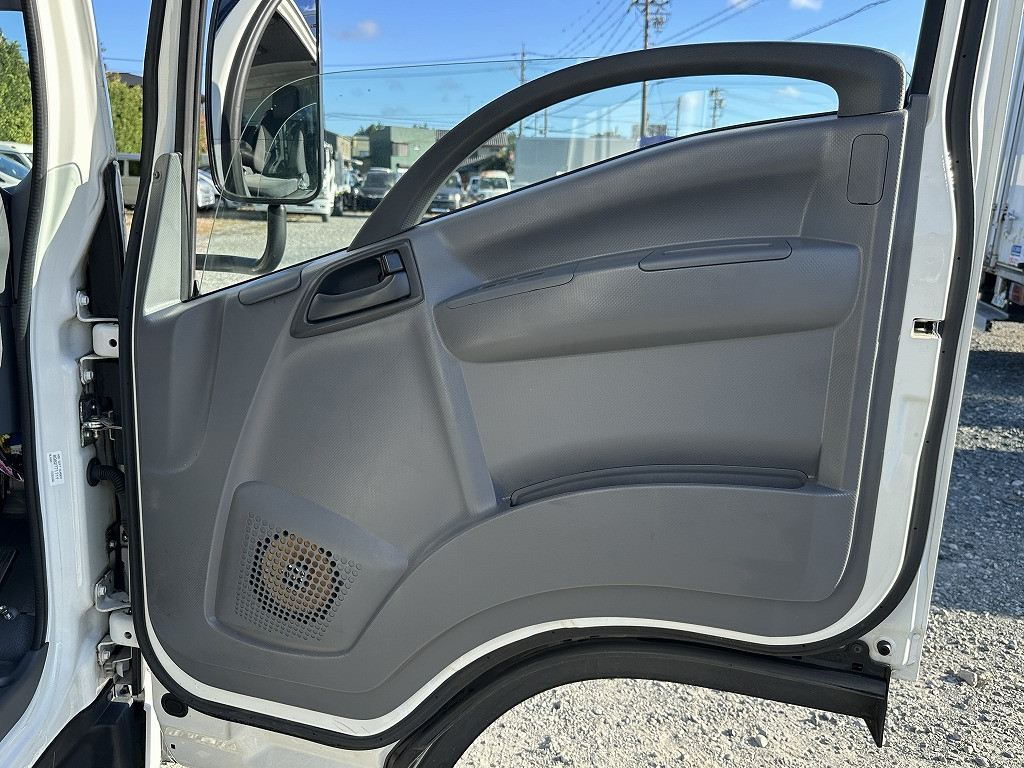 創業以来多くのトラックなどの業務用車両や乗用車の車検・点検・整備・板金・塗装を行ってます！！創業３０年以上の実績と、経験豊富なスタッフが対応いたします。|いすゞ エルフ TRG-NLR85AN(2WD)の写真34