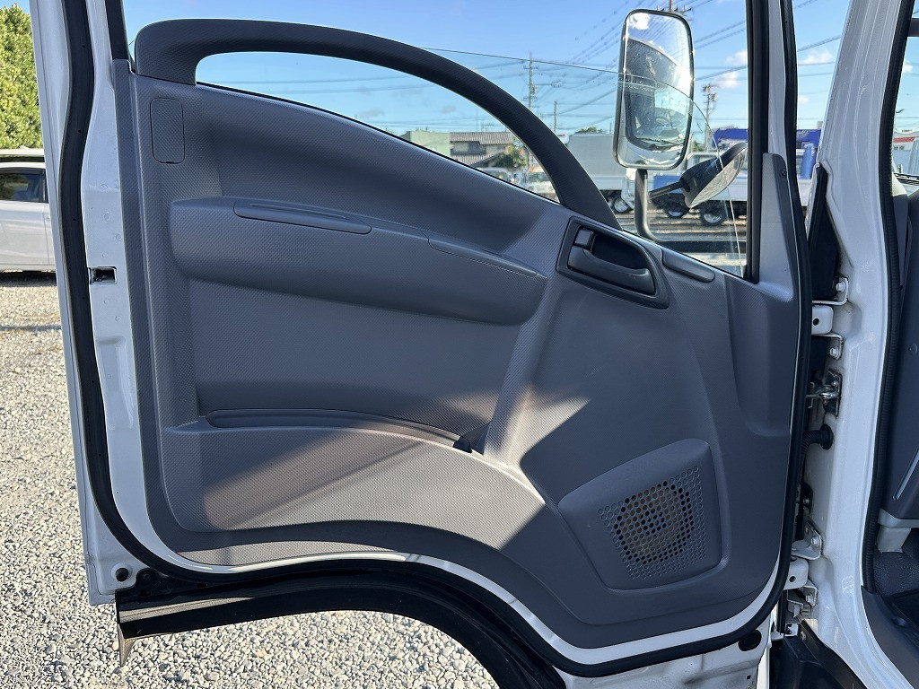 創業以来多くのトラックなどの業務用車両や乗用車の車検・点検・整備・板金・塗装を行ってます！！創業３０年以上の実績と、経験豊富なスタッフが対応いたします。|いすゞ エルフ TRG-NLR85AN(2WD)の写真35