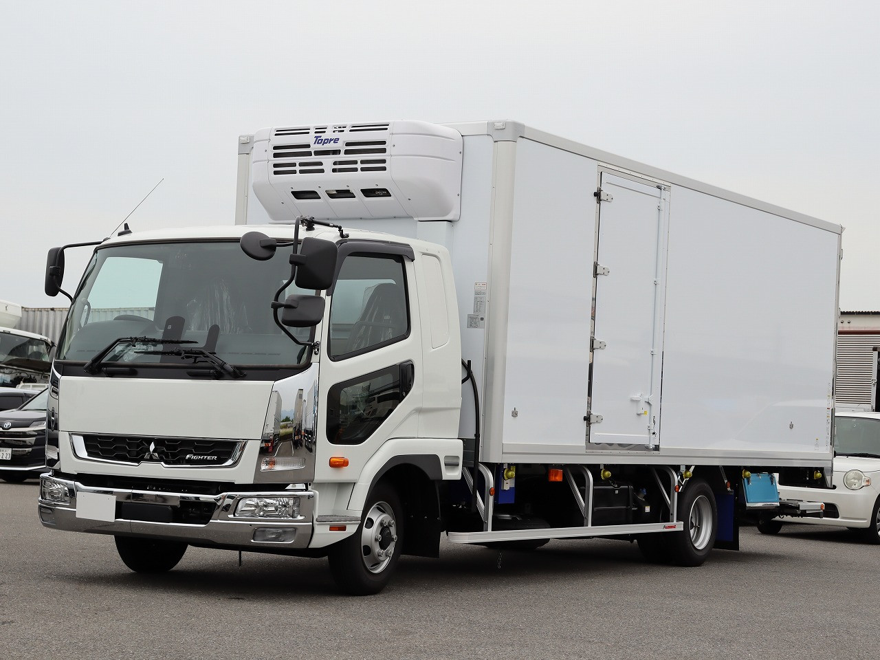 三菱 ファイター 2KG-FK65F(2WD)の写真1