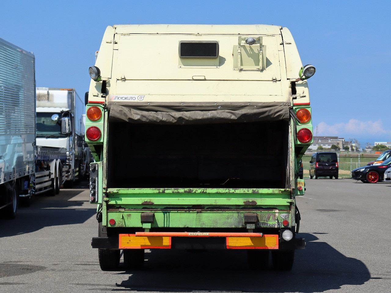 いすゞ フォワード PB-FRR35D3S(2WD)の写真5