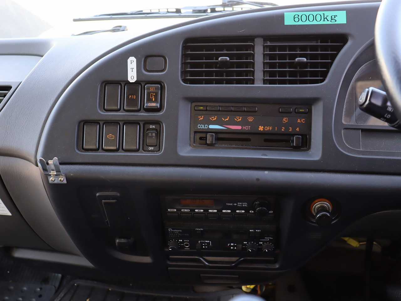 いすゞ フォワード PB-FRR35D3S(2WD)の写真27