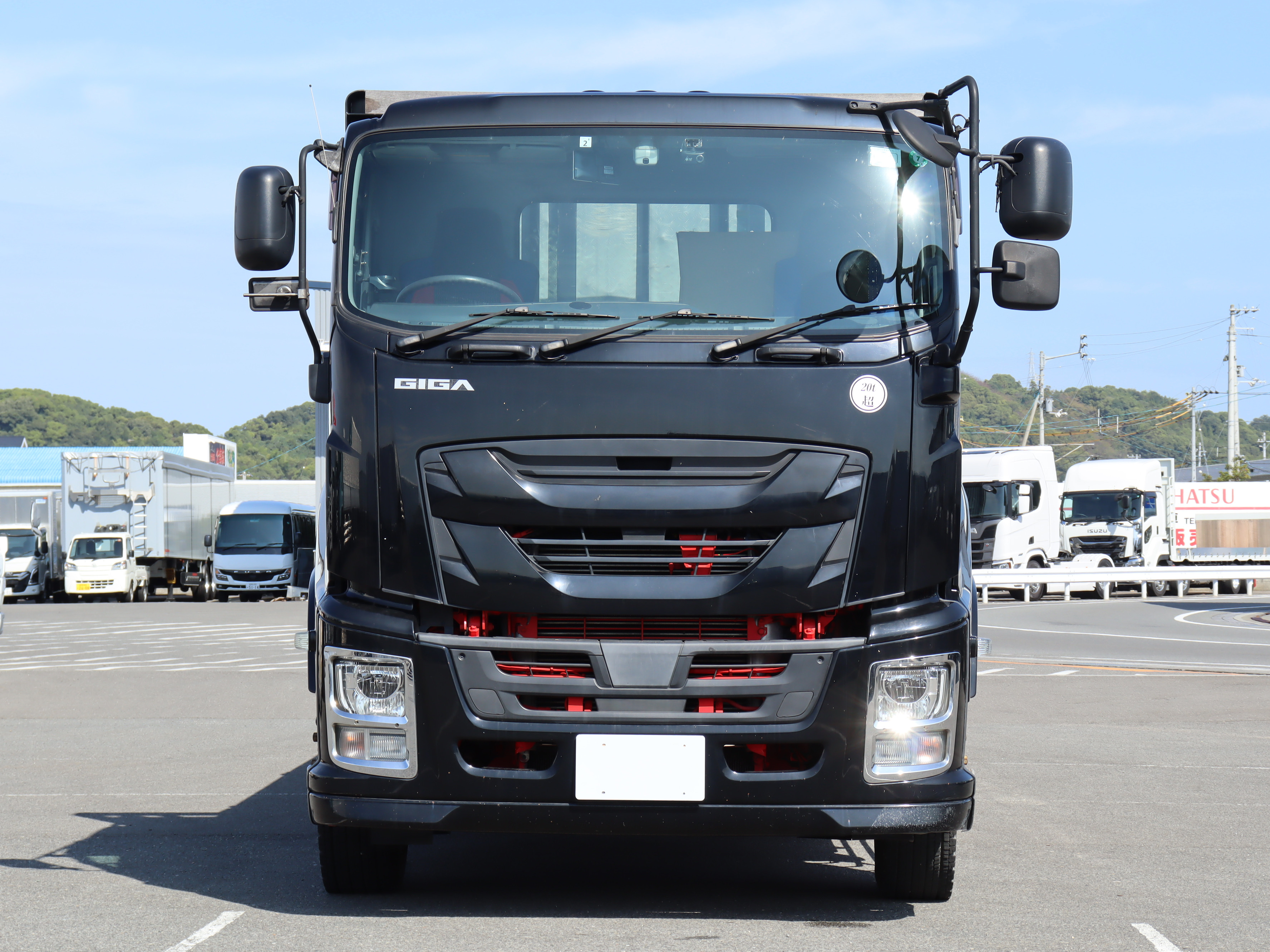 いすゞ ギガ 2PG-CYY77C(6x4)の写真2