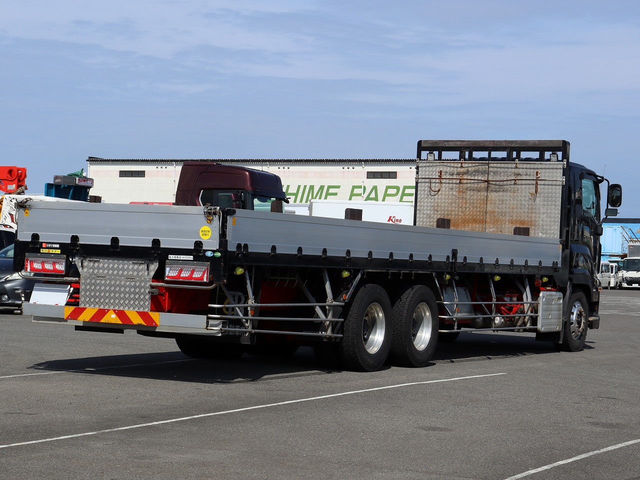 いすゞ ギガ 2PG-CYY77C(6x4)の写真4