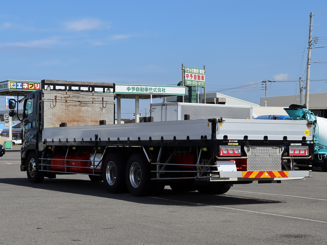 いすゞ ギガ 2PG-CYY77C(6x4)の写真5