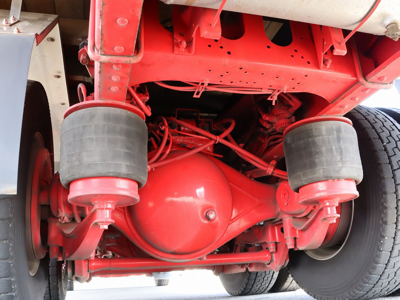 いすゞ ギガ 2PG-CYY77C(6x4)の写真17