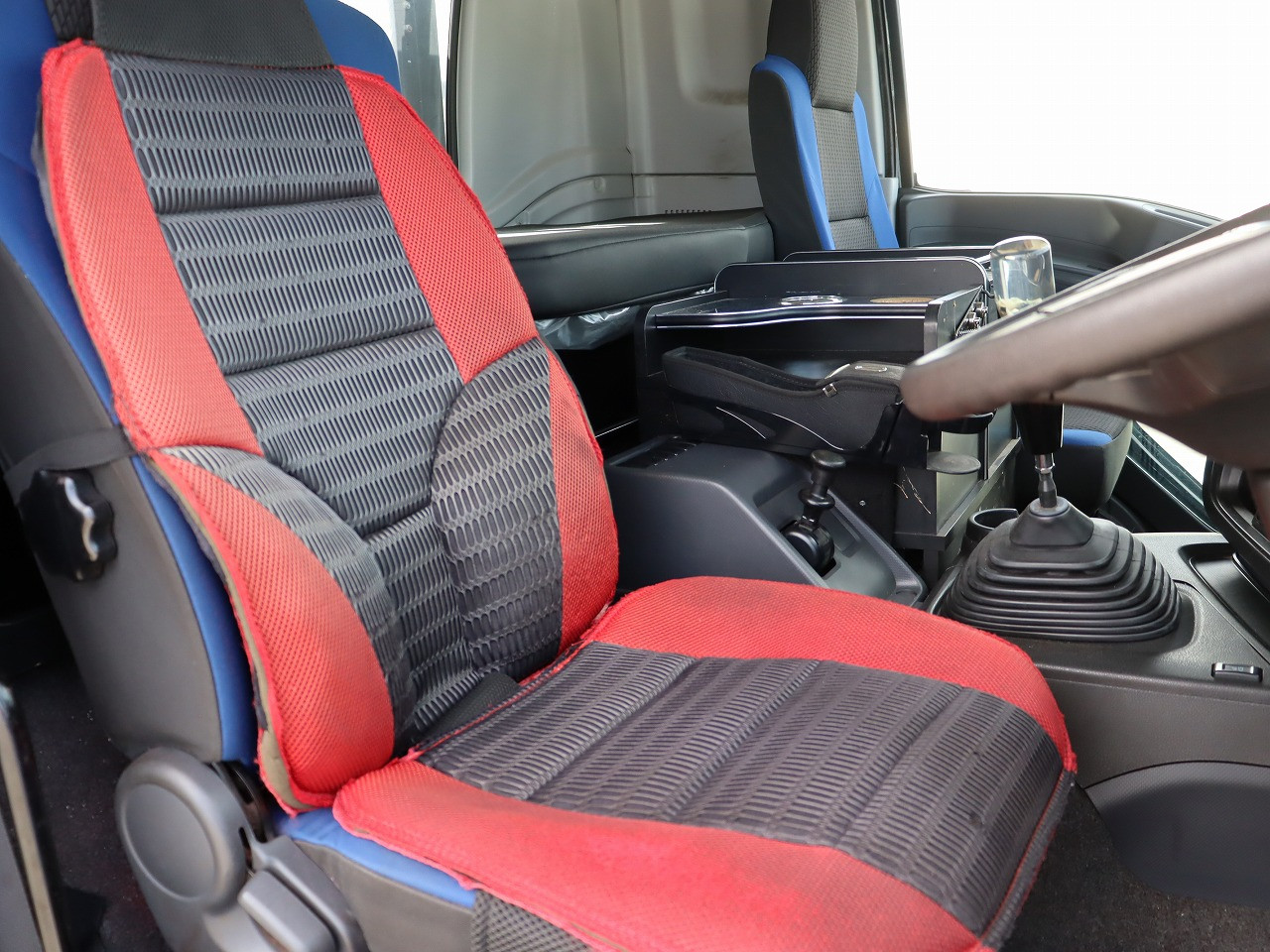 いすゞ ギガ 2PG-CYY77C(6x4)の写真22