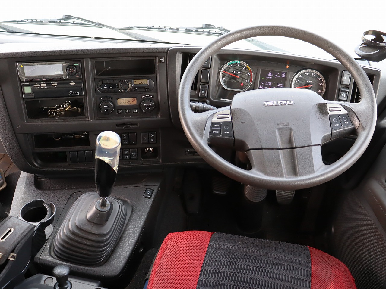 いすゞ ギガ 2PG-CYY77C(6x4)の写真24