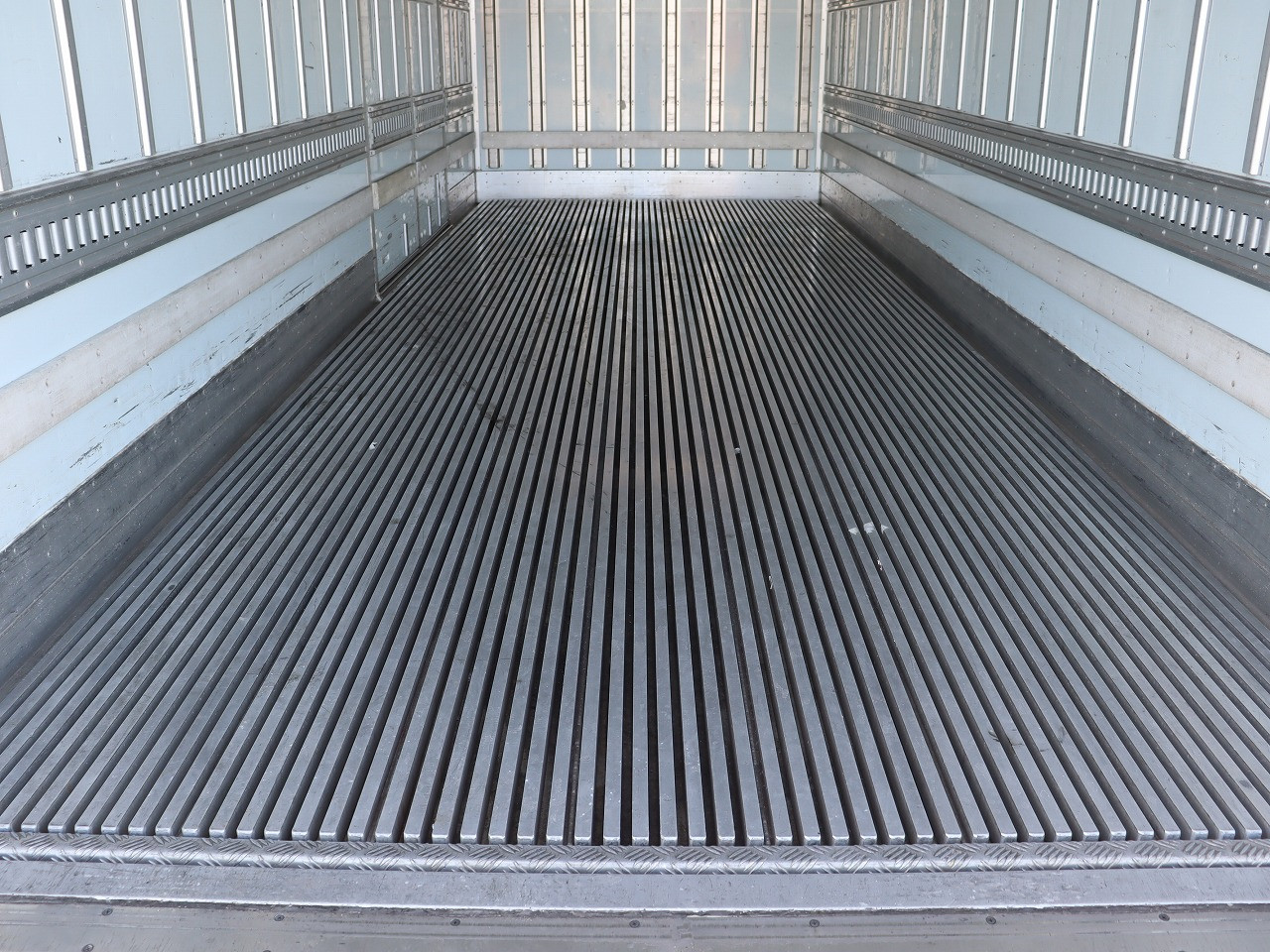 日野 レンジャー 2KG-FD2ABG(2WD)の写真11