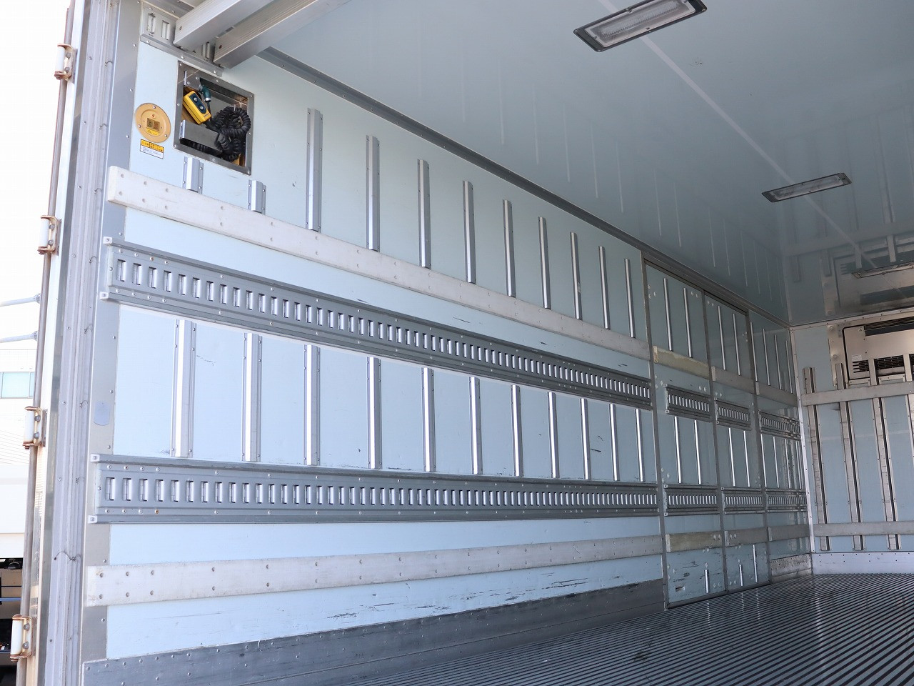 日野 レンジャー 2KG-FD2ABG(2WD)の写真12