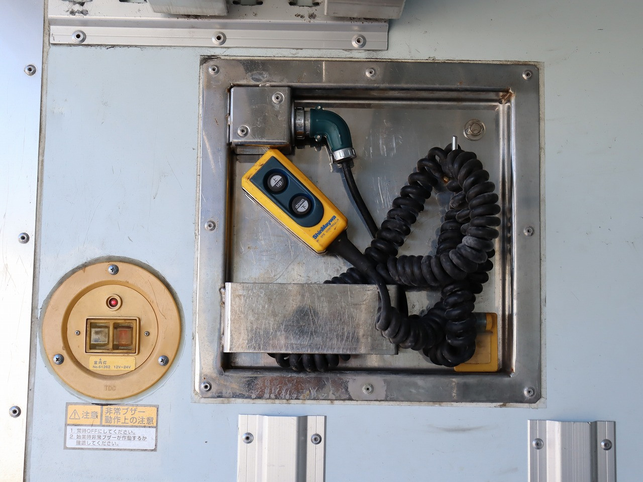 日野 レンジャー 2KG-FD2ABG(2WD)の写真15