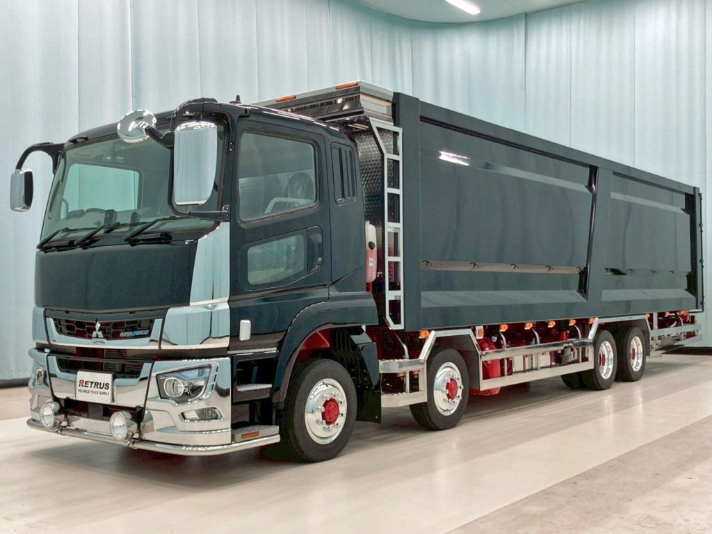 フロント周り、メッキパーツで飾っています。|三菱 スーパーグレート 2KG-FS70HZの写真1