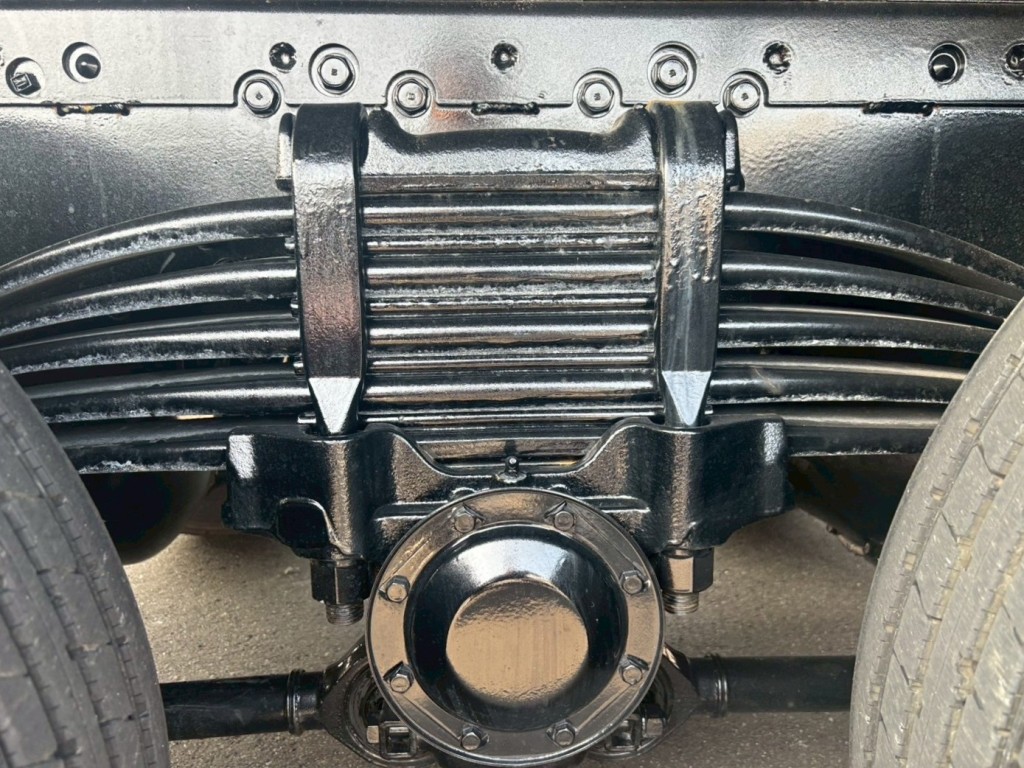 リーフサスです。|三菱 スーパーグレート 2KG-FS70HZの写真5