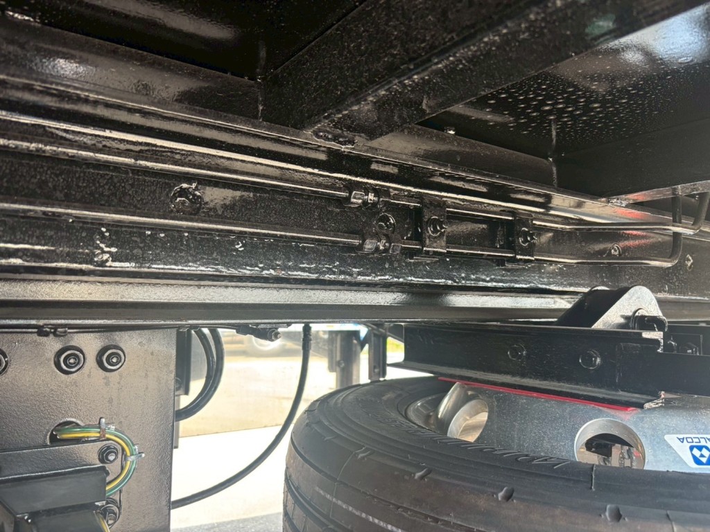 シャーシとネタの状態です。|三菱 スーパーグレート 2KG-FS70HZの写真7