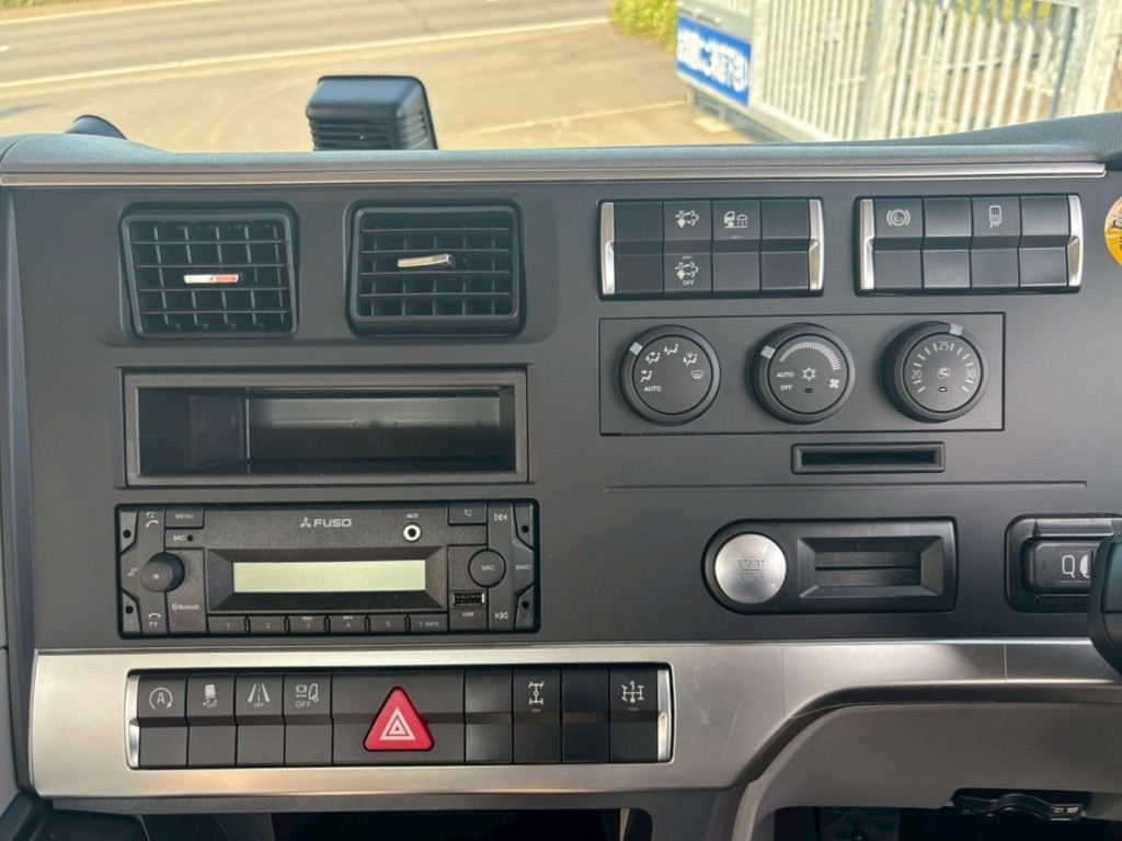 三菱 スーパーグレート 2KG-FS70HZの写真30