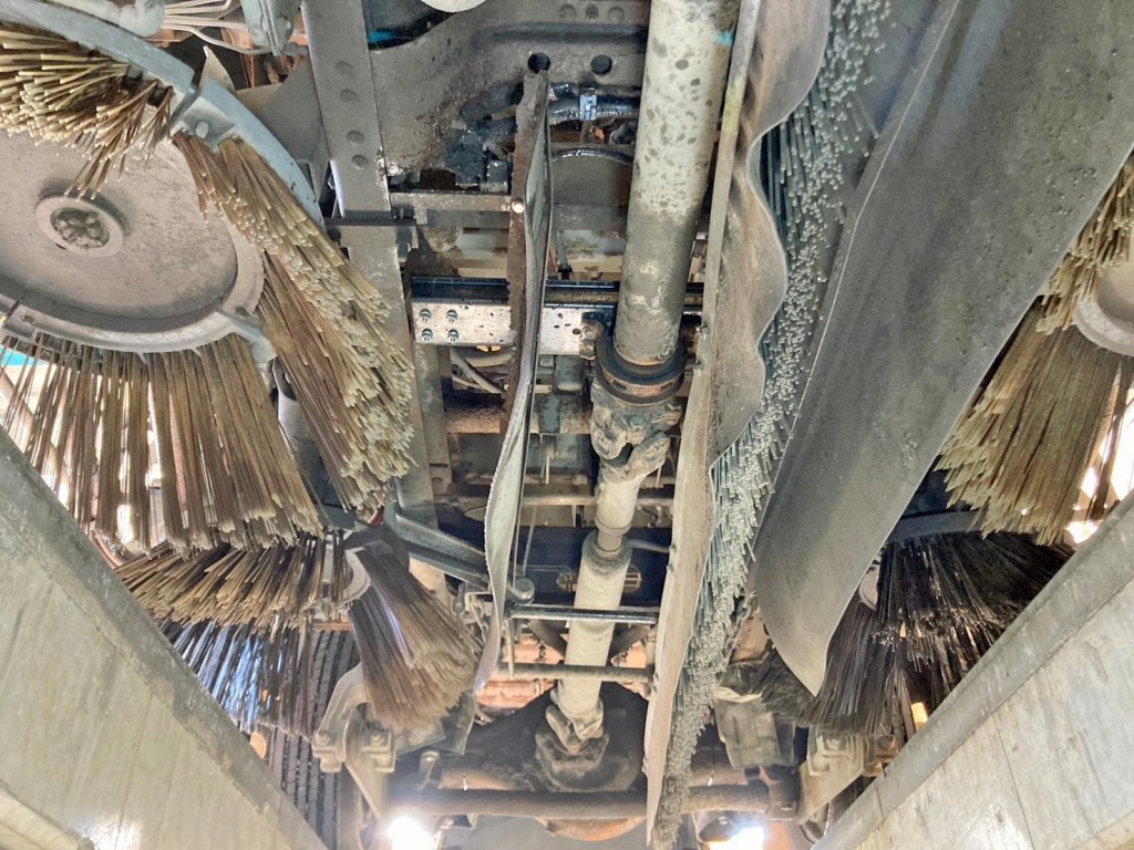 下回りの状態です。(前方より2枚目)|いすゞ フォワード TKG-FRR90T2改(2WD)の写真35