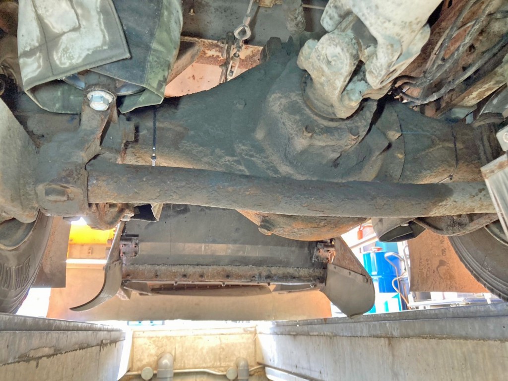 下回りの状態です。(前方より5枚目)|いすゞ フォワード TKG-FRR90T2改(2WD)の写真38