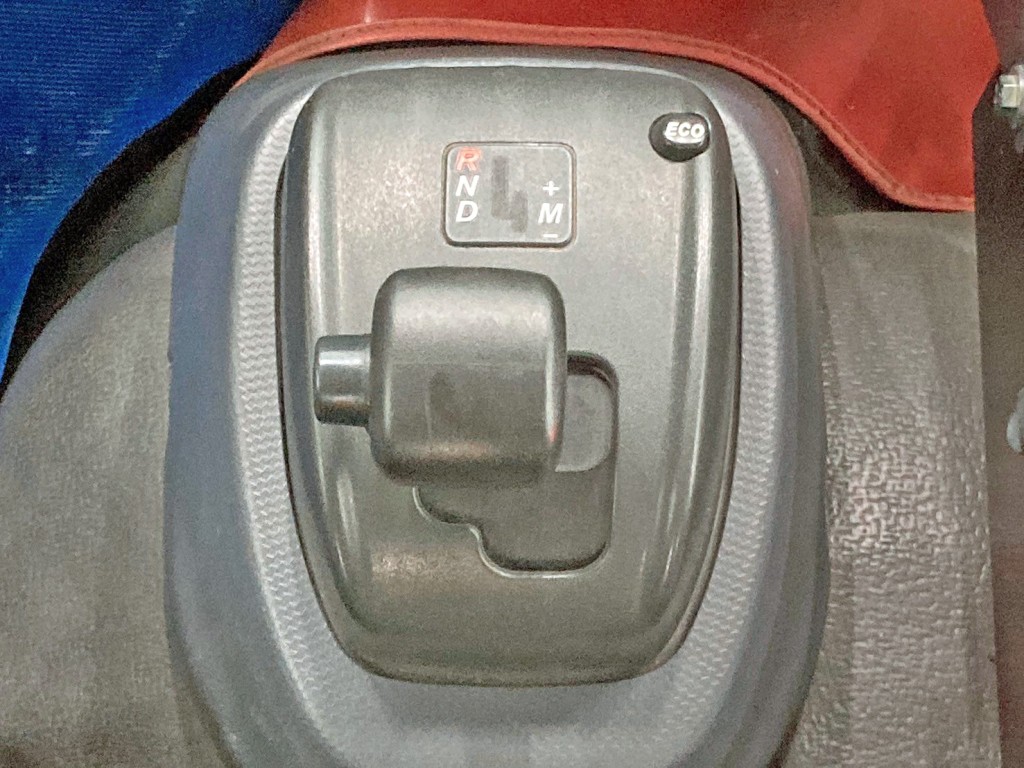 オートマです。|いすゞ フォワード TKG-FRR90T2改(2WD)の写真47