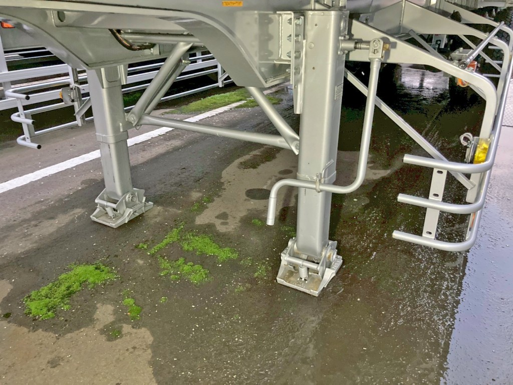 脚は手動式です。|トレクス  CTB34004の写真26