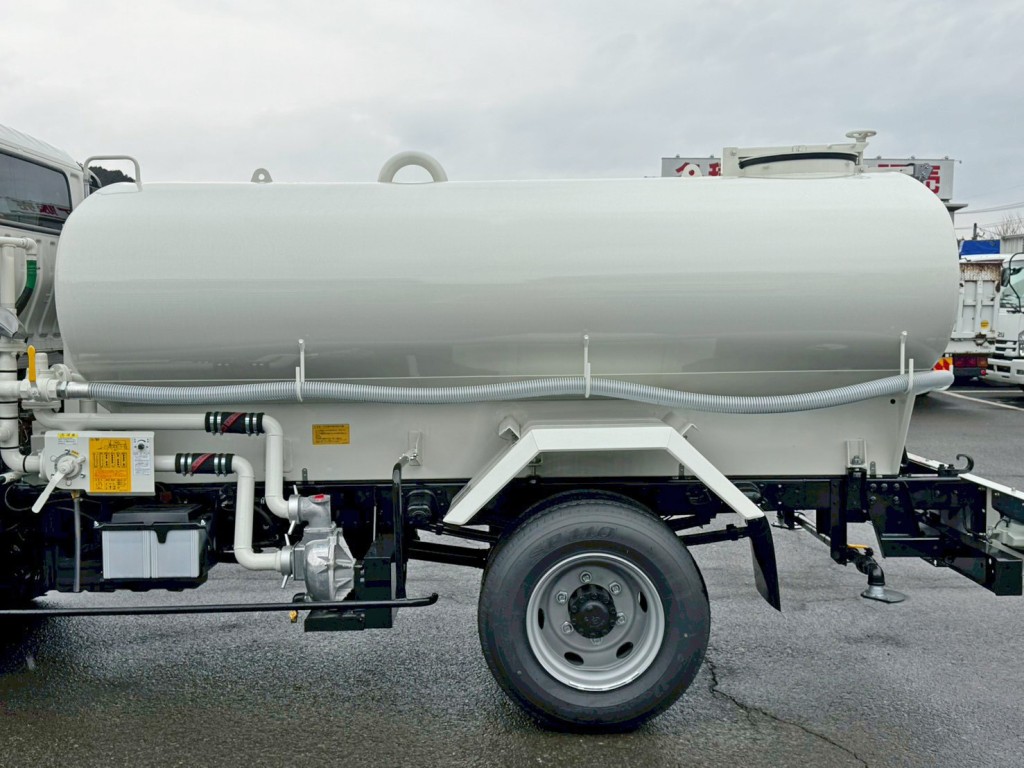 タンクの外観状態です。(助手席側)|日野 デュトロ 2KG-XZU700M(2WD)の写真10