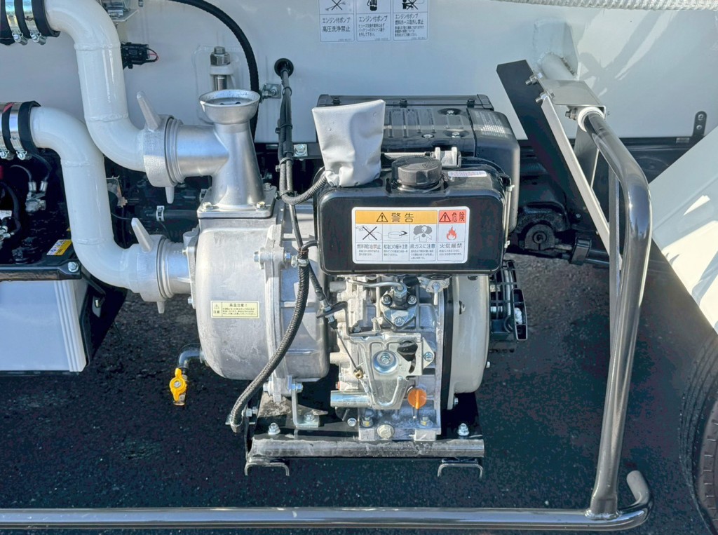 サブエンジンです。|日野 デュトロ 2KG-XZU700M(2WD)の写真14