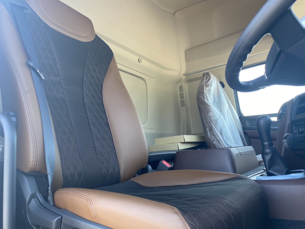 日野 プロフィア 2DG-FS1AHEの写真6