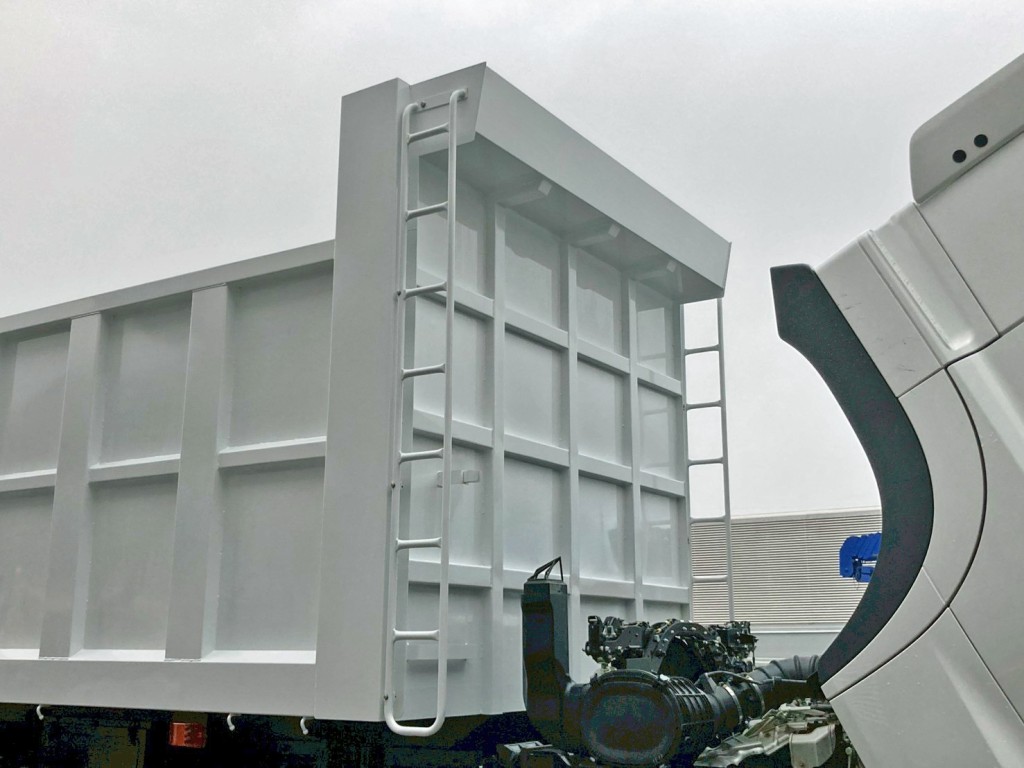 日野 プロフィア 2DG-FS1AHEの写真12