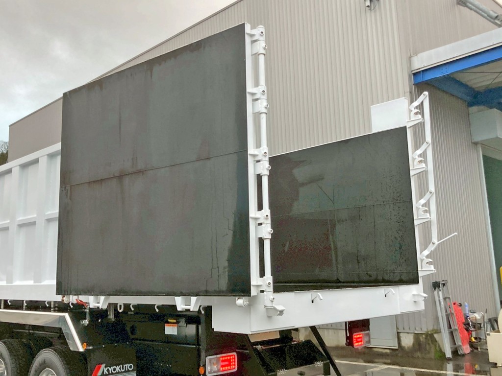 リヤゲートは片開き式です。|日野 プロフィア 2DG-FS1AHEの写真18