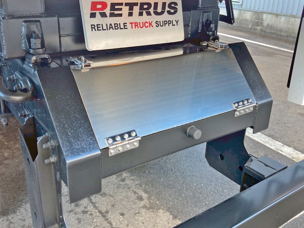 リヤに工具箱が付いています。|日野 プロフィア 2DG-FS1AJEの写真20