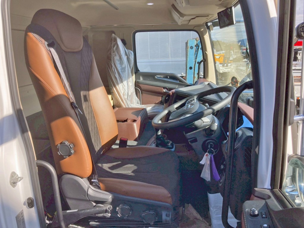 日野 プロフィア 2DG-FS1AJEの写真7