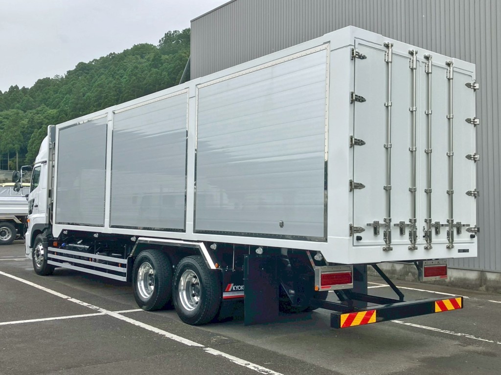 日野 プロフィア 2DG-FS1AHEの写真3