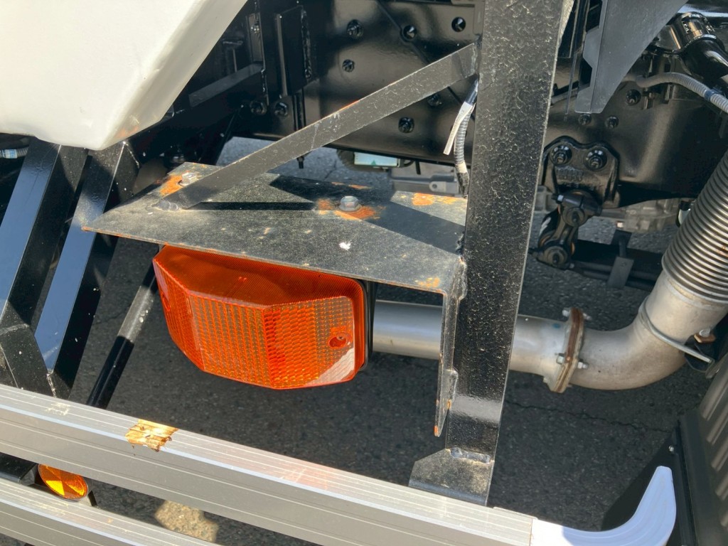 置きサビがあります。|日野 プロフィア 2DG-FS1AHEの写真14