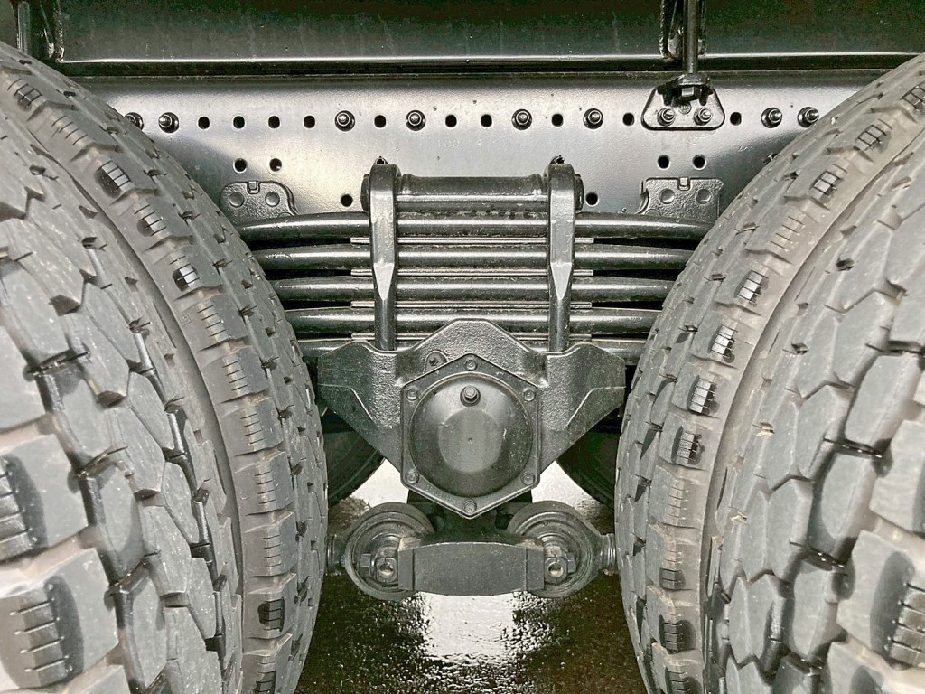 リーフサスです。|日野 プロフィア 2DG-FS1AHEの写真5