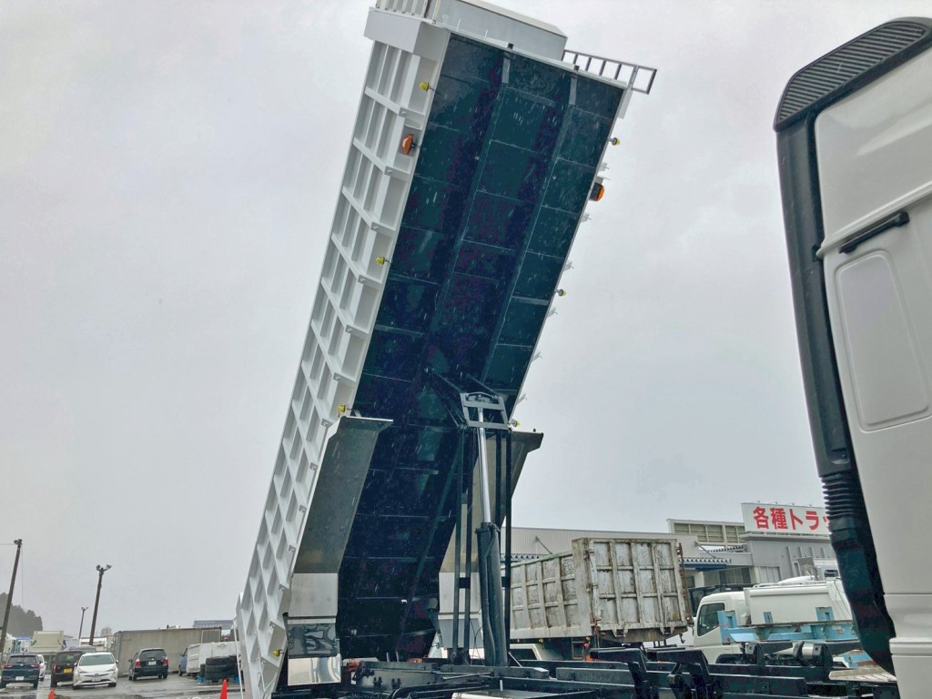 日野 プロフィア 2DG-FS1AHEの写真13