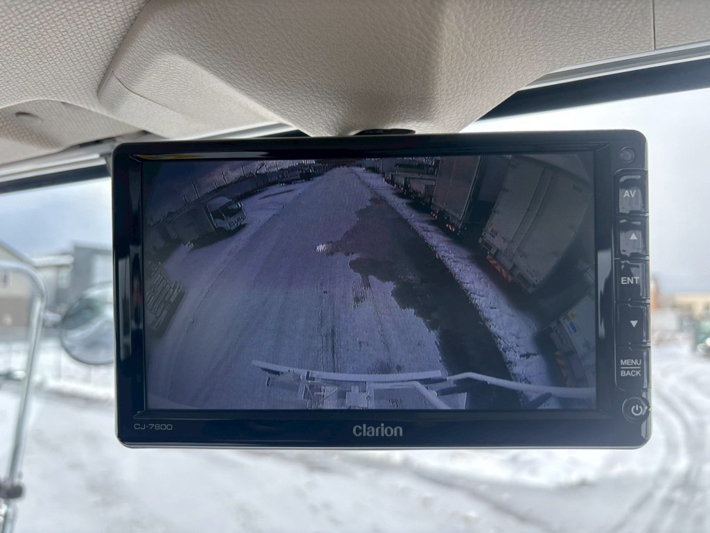 液晶バックモニター付きです。|日野 プロフィア 2DG-FS1AHEの写真26