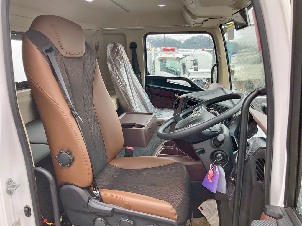 日野 プロフィア 2KG-FS1AHCの写真7