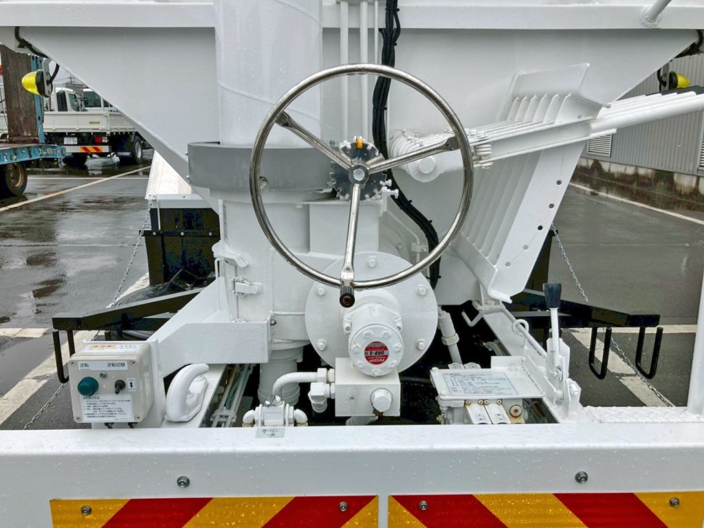 日野 プロフィア 2KG-FS1AHCの写真17