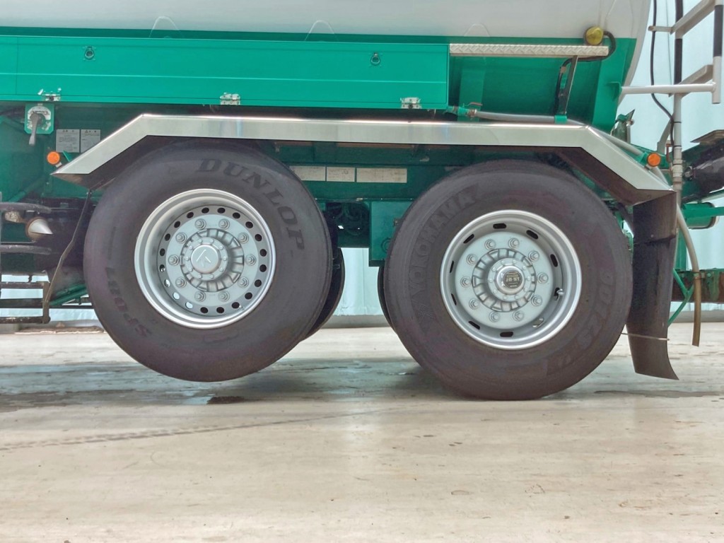 リフトアクスル機能付きです。(前1軸がリフトアップします)|東邦 TT28J9C2改の写真27