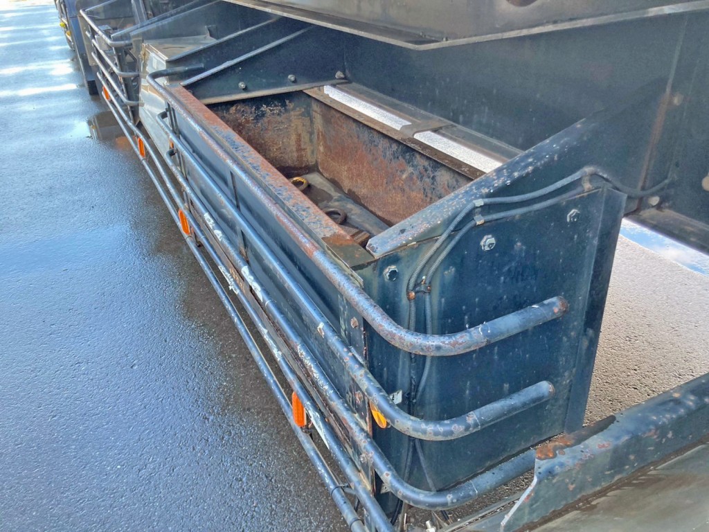 助手席側にりん木入れが付いています。|東急  TF28H7B2Sの写真24