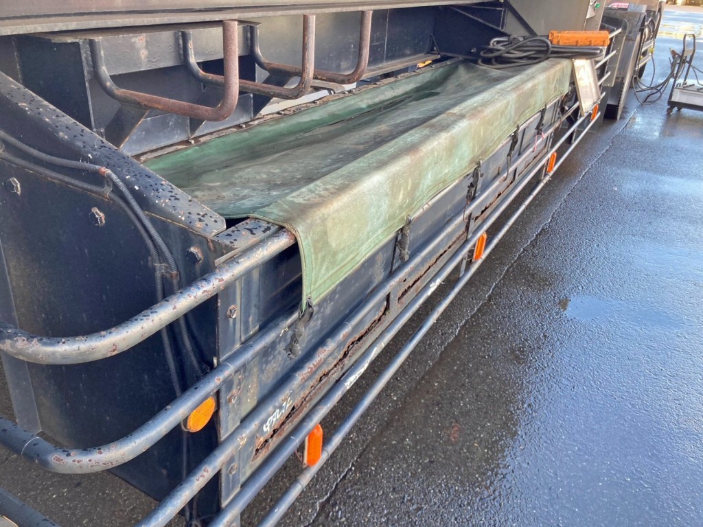 運転席側にりん木入れが付いています。|東急  TF28H7B2Sの写真26