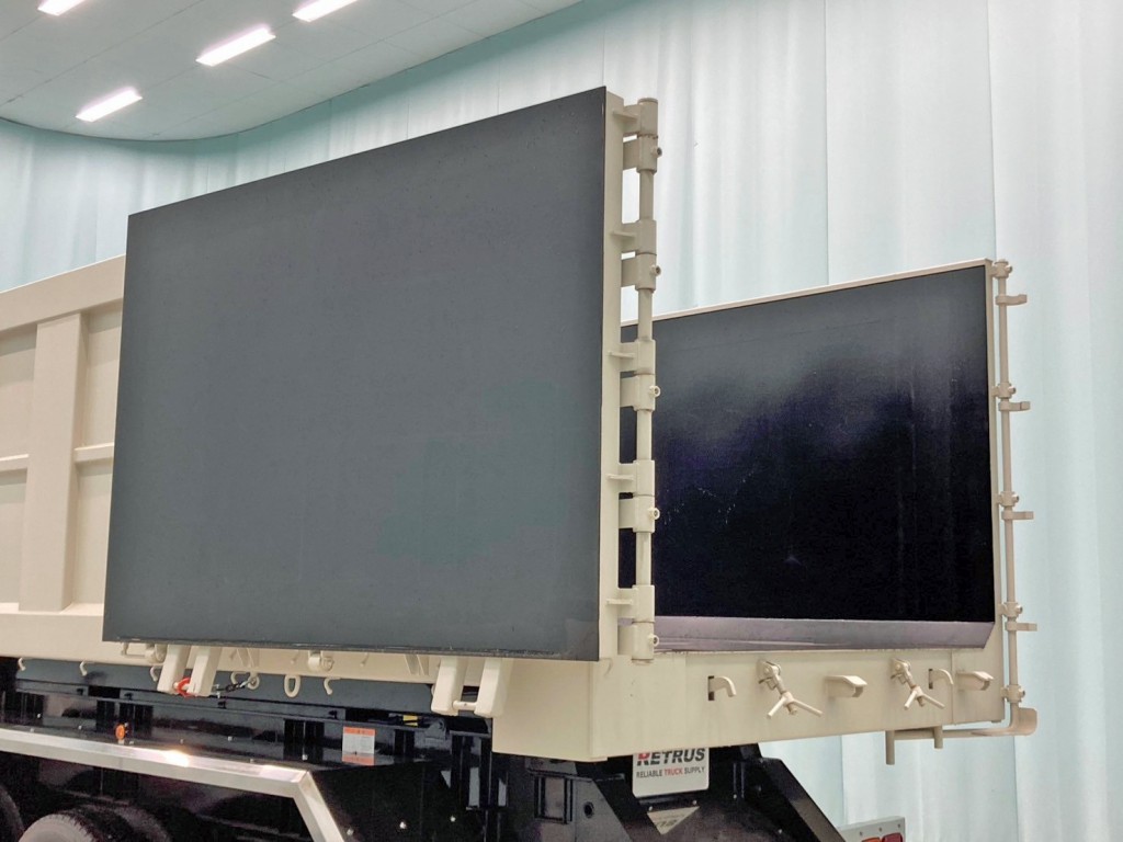 リヤゲートは片開き式です。|トレクス PFB34112の写真14