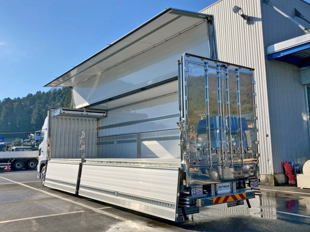 中柱は差込式、アオリの高さは1.1mです。|日野 プロフィア 2DG-FR1AHCの写真3