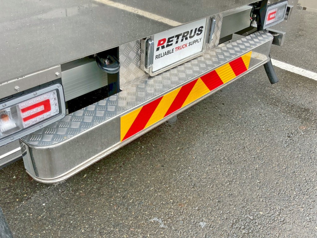 リヤステップ付きです。|日野 プロフィア 2DG-FW1AHCの写真13