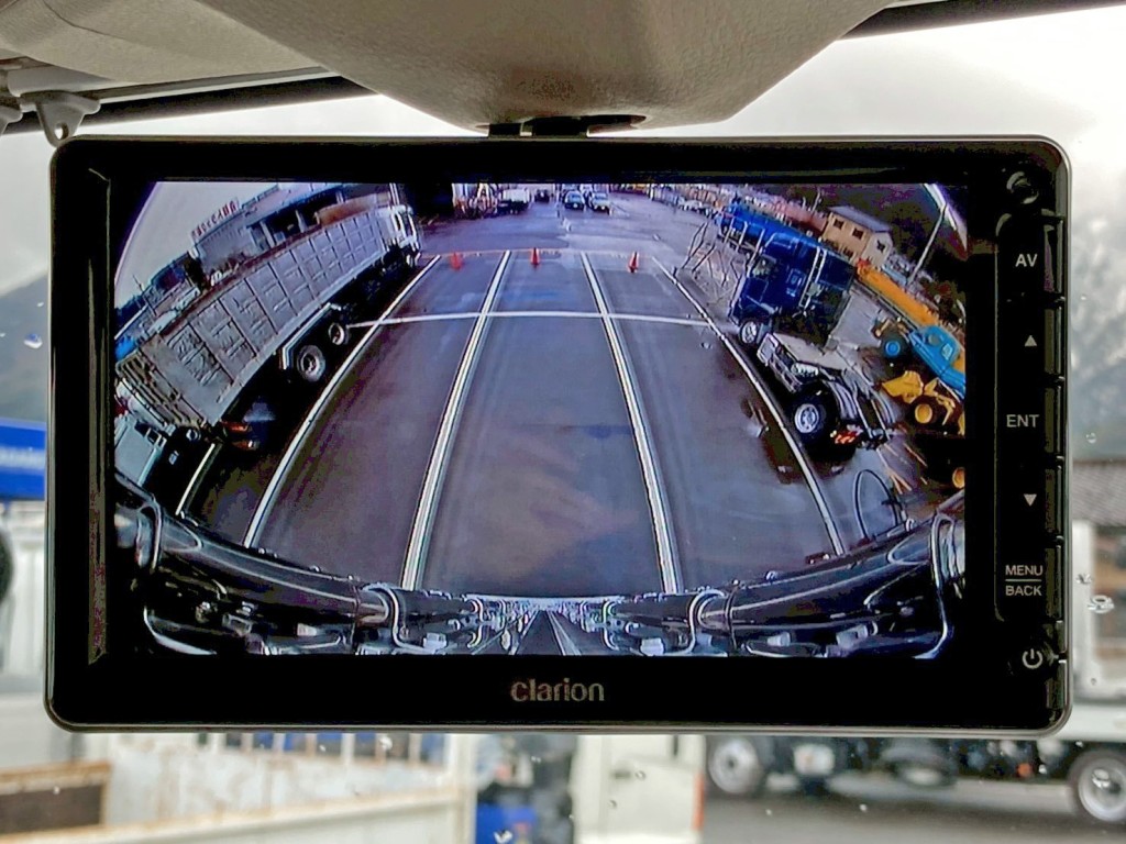 液晶バックモニター付きです。|日野 プロフィア 2DG-FW1AHCの写真32