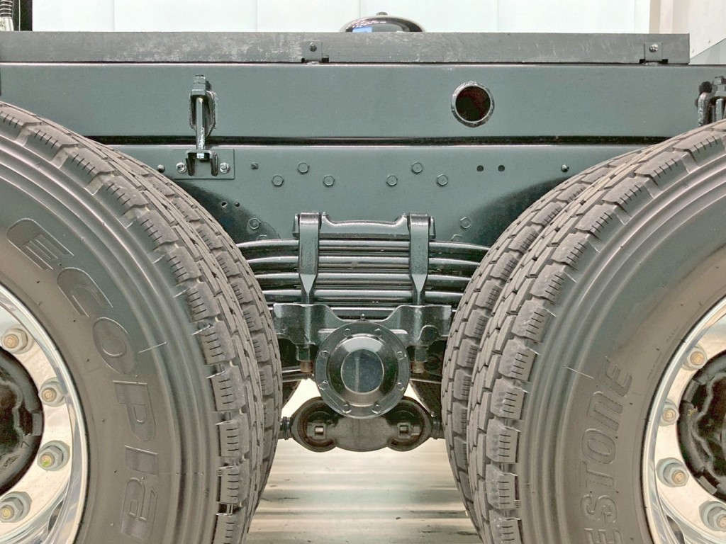 リーフサスです。|三菱 スーパーグレート 2PG-FV80VYの写真5