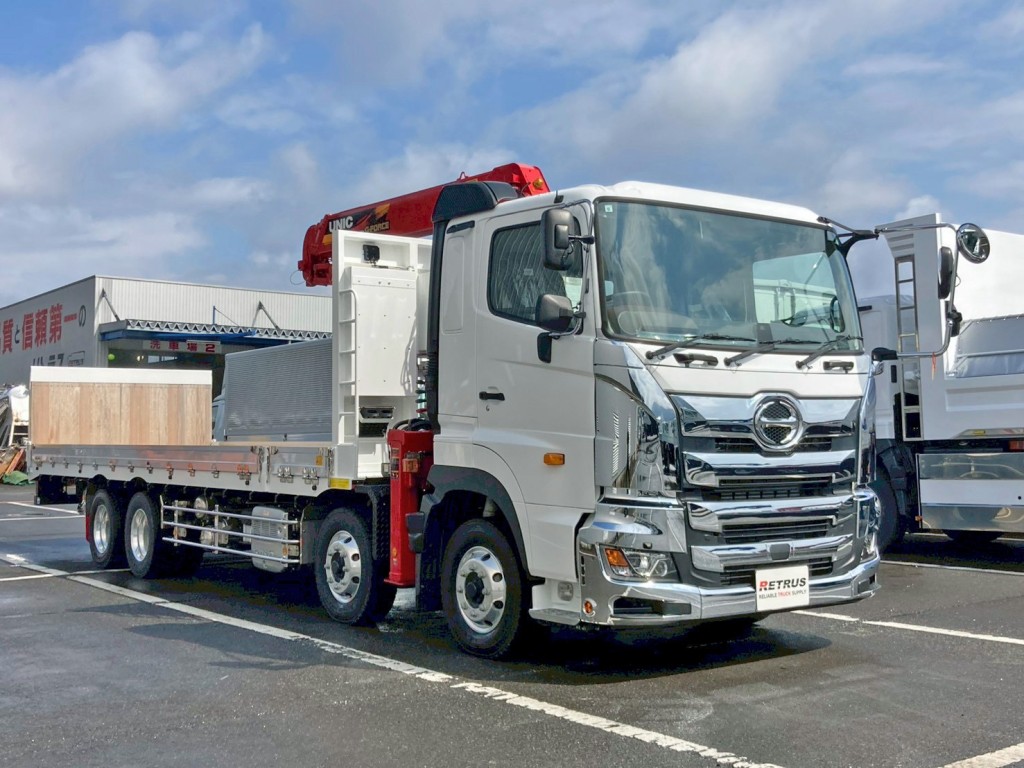 ホイールはアルミ製です。|日野 プロフィア 2DG-FW1AHCの写真2