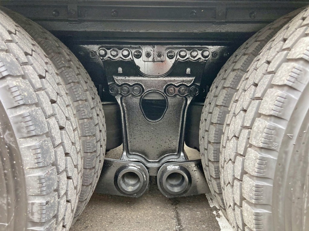 エアサスです。|日野 プロフィア 2DG-FW1AHCの写真5