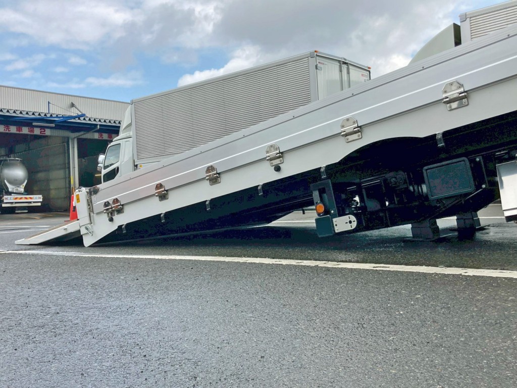 日野 プロフィア 2DG-FW1AHCの写真15